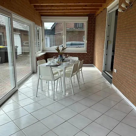 Helle Mit Wintergarten Und Badewanne Appartement Goch